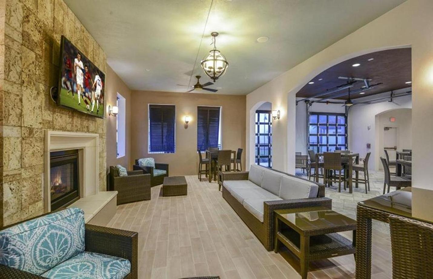 Beautiful Townhome Wprivate Pool 7 Mi To Disney Kissimmee Dış mekan fotoğraf